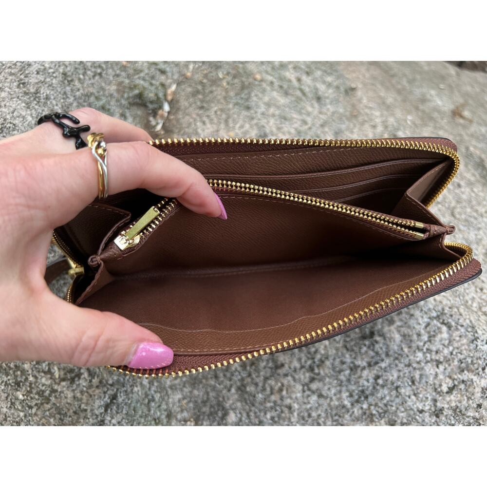 Coach Multifunctional Wallet In English Tan - Picture 5 of 16